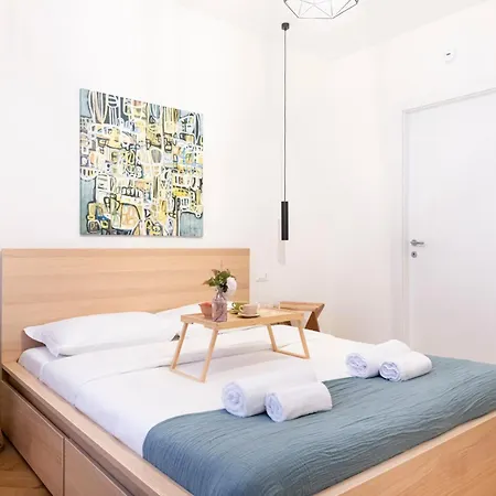 Lägenhet Easylife - - San Gregorio 3 F - P Venezia Milano